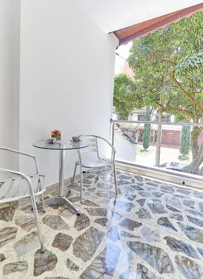5Starhomes - Hermosa Casa Con Terraza En Laureles Medellín Colombia