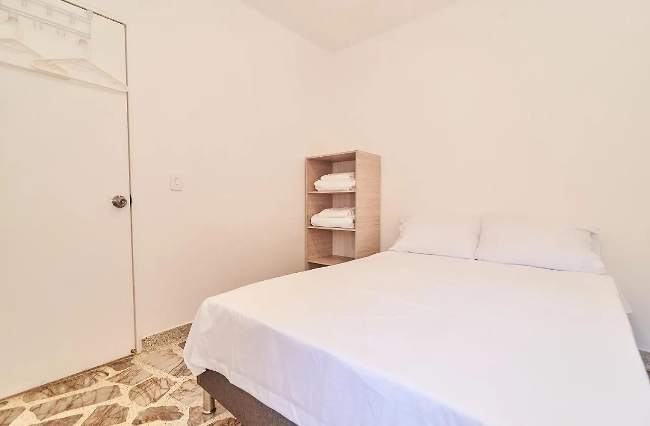5Starhomes - Hermosa Casa Con Terraza En Laureles Medellín Apartamento