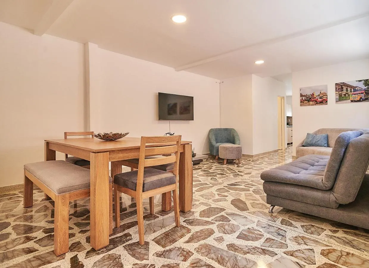 Апартаменты 5Starhomes - Hermosa Casa Con Terraza En Laureles Медельин