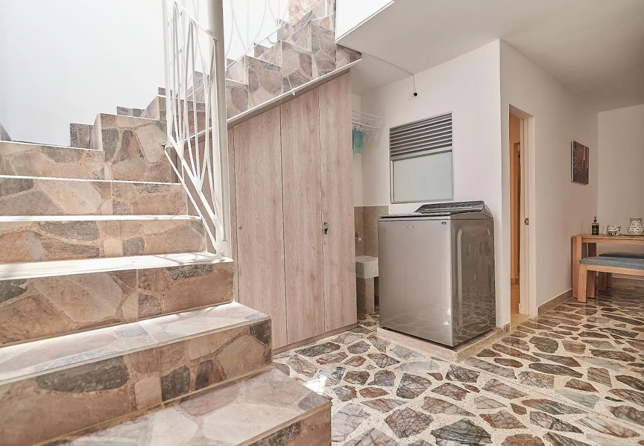 Апартаменты 5Starhomes - Hermosa Casa Con Terraza En Laureles Медельин Колумбия