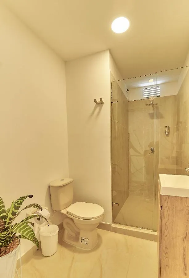 5Starhomes - Hermosa Casa Con Terraza En Laureles Медельин 0*,